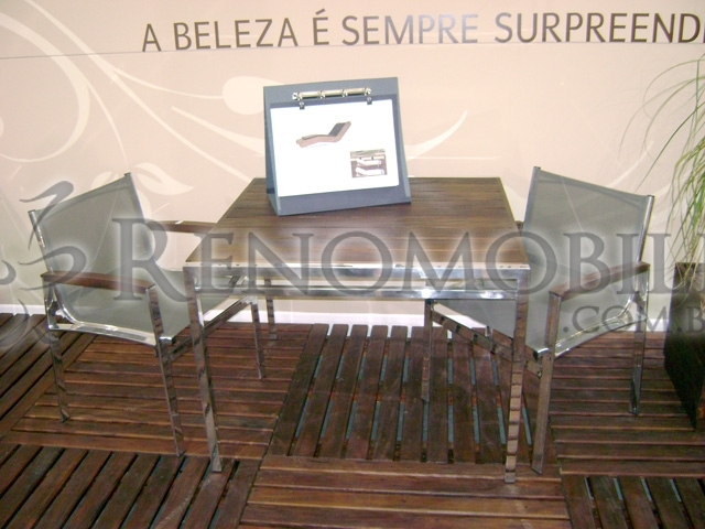 Cadeira Arte Estrela com Braço em Madeira e Mesa 